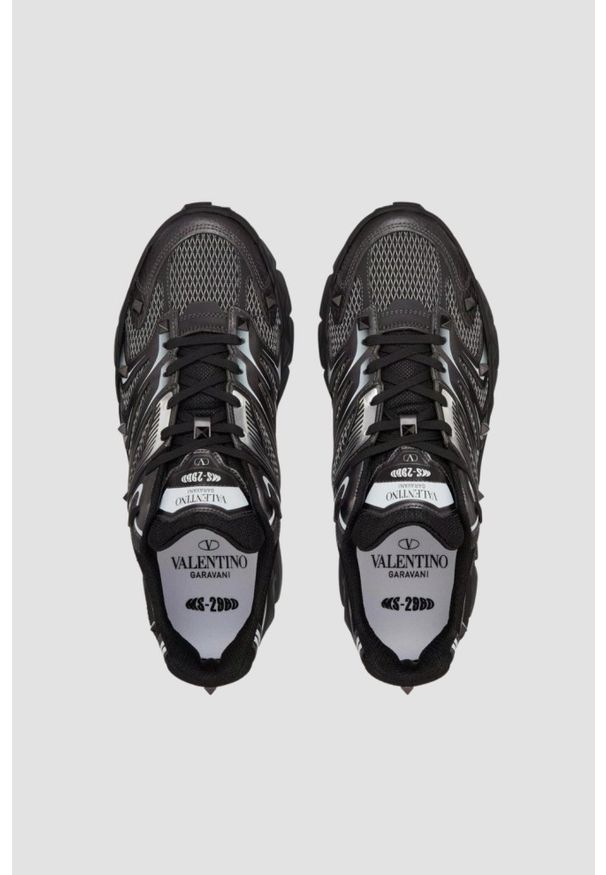 Valentino Garavani - VALENTINO GARAVANI Czarne sneakersy LOW-TOP, Rozmiar 43. Kolor: czarny