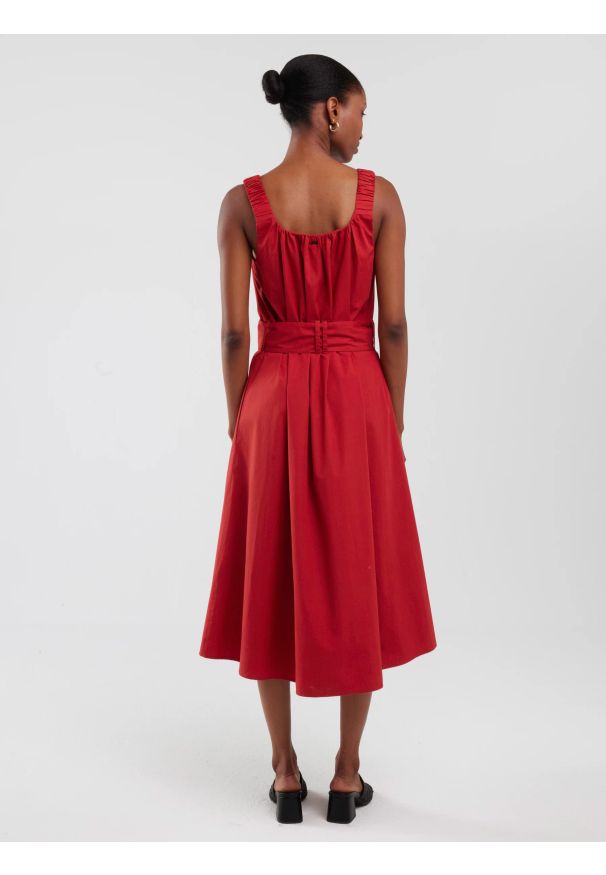 Big-Star - Sukienka damska midi na ramiączkach z paskiem ceglano-czerwona Ruena 704. Okazja: na imprezę, na plażę, na co dzień, na spacer. Kolor: pomarańczowy. Wzór: aplikacja. Typ sukienki: proste. Materiał: materiał, bawełna, tkanina. Długość rękawa: na ramiączkach. Sezon: lato. Styl: vintage, casual. Długość: midi