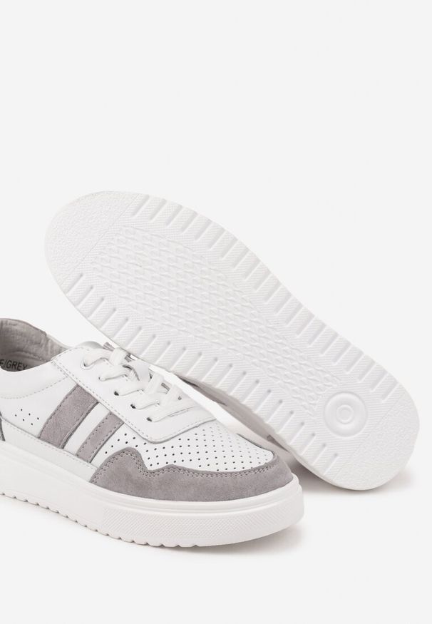 Renee - Biało-Szare Płaskie Sneakersy ze Skóry Naturalnej Ozdobione Paskami i Perforacją Floriwa. Okazja: na co dzień. Zapięcie: pasek. Kolor: biały. Materiał: skóra. Wzór: aplikacja