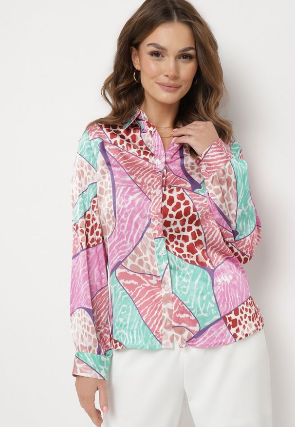 Born2be - Fuksjowa Koszula o Klasycznym Fasonie w Abstrakcyjny Wzór Aperiva. Kolor: różowy. Styl: klasyczny