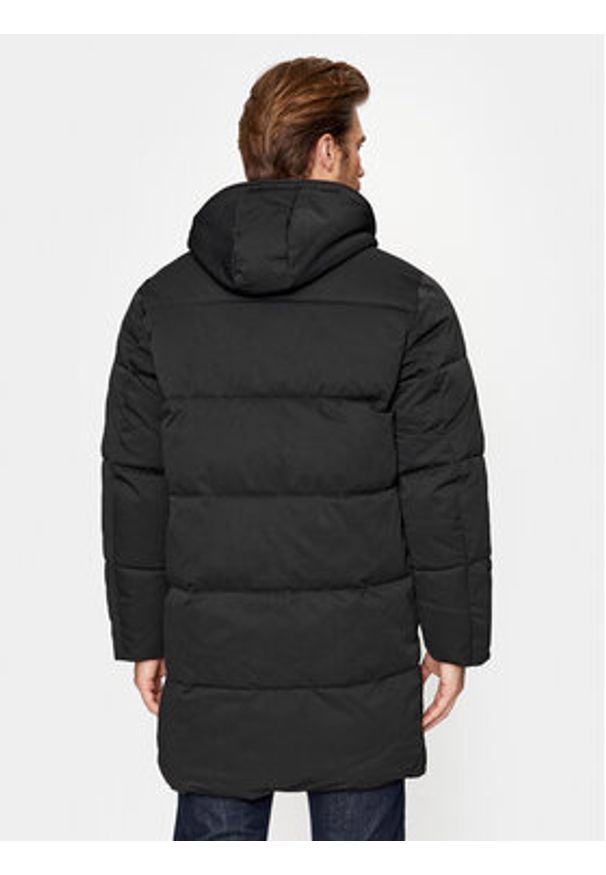 Pepe Jeans Płaszcz zimowy Brad PM402846 Czarny Regular Fit. Kolor: czarny. Materiał: syntetyk. Sezon: zima