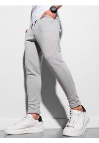 Ombre Clothing - Spodnie męskie dresowe P949 - jasnoszare - XXL. Kolor: szary. Materiał: dresówka. Styl: klasyczny #4