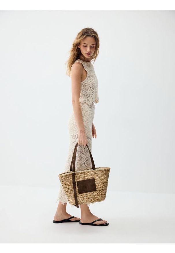 Reserved - Pleciona torebka shopper - brązowy. Kolor: brązowy. Styl: klasyczny