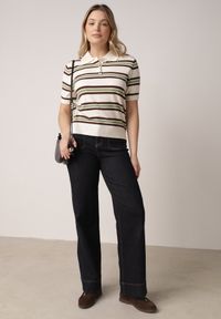 Born2be - Zielono-Kremowy T-shirt Typu Polo z Wiskozą Ozdobiony Guzikami i Paskami Esefia. Okazja: na co dzień. Typ kołnierza: polo. Kolor: zielony. Materiał: wiskoza. Wzór: aplikacja. Styl: casual #7