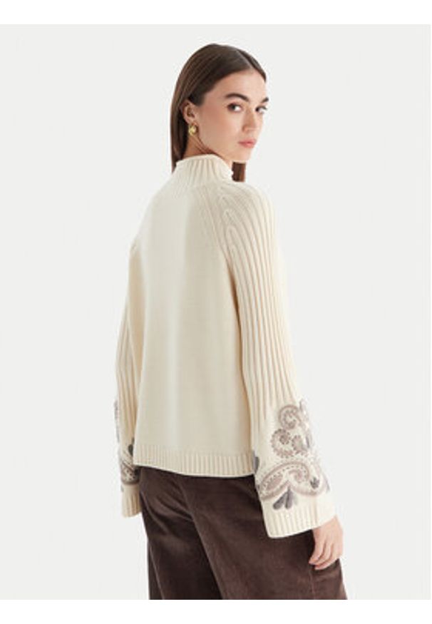 Luisa Spagnoli Golf Manico 100198 Écru Regular Fit. Typ kołnierza: golf. Materiał: wełna