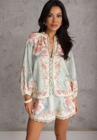 Renee - Zielona Koszula ze Stójką w Kwiatowy Print Dorirecea. Okazja: na co dzień. Typ kołnierza: kołnierzyk stójkowy. Kolor: zielony. Materiał: jeans. Wzór: kwiaty, nadruk. Styl: casual, retro, elegancki #7