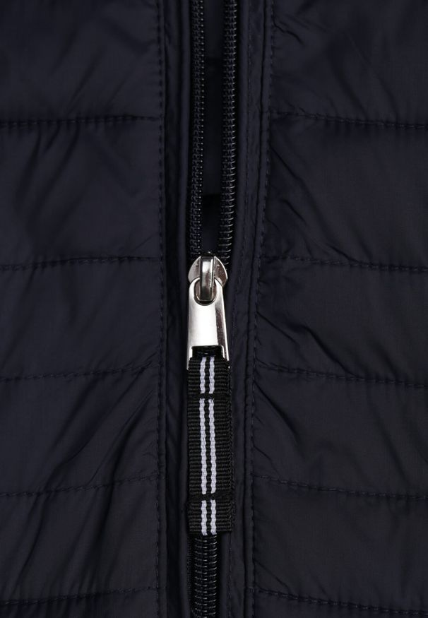 Born2be - Granatowa Pikowana Kurtka Przejściowa z Kapturem z Lamówką i Ściągaczami Zidara. Okazja: na spacer. Typ kołnierza: kaptur. Kolor: niebieski. Materiał: poliester, jeans, dresówka