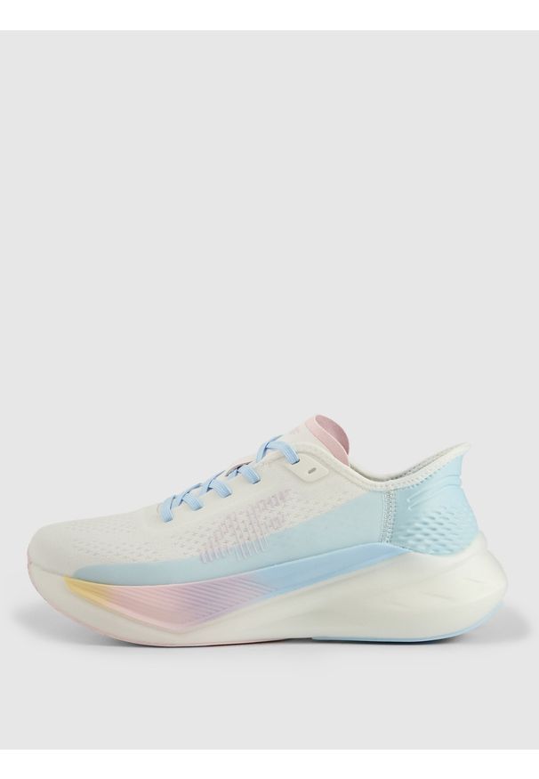 4f - 4F Buty do biegania FLOW RUN damskie - białe 38. Kolor: biały. Materiał: neopren, guma. Szerokość cholewki: normalna. Sport: bieganie