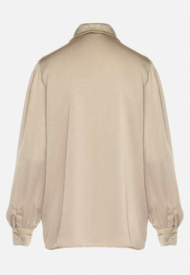 Born2be - Beżowa Satynowa Koszula z Kołnierzykiem Ozdobiona Cyrkoniami i Perełkami Classa. Kolor: beżowy. Materiał: satyna. Wzór: aplikacja. Styl: elegancki