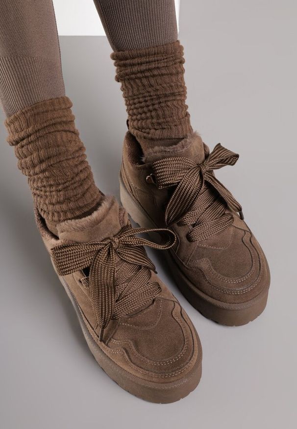 Born2be - Brązowe Sneakersy Vices w Stylu Śniegowców na Platformie z Ozdobnym Futerkiem Nalirea. Okazja: na spacer, na co dzień. Kolor: brązowy. Materiał: futro. Obcas: na platformie. Sport: turystyka piesza