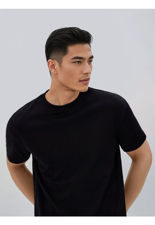 Reserved - Bawełniany t-shirt boxy - czarny. Kolor: czarny. Materiał: bawełna