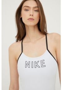 Nike jednoczęściowy strój kąpielowy Cutout kolor biały miękka miseczka. Kolor: biały. Materiał: poliester, skóra #4