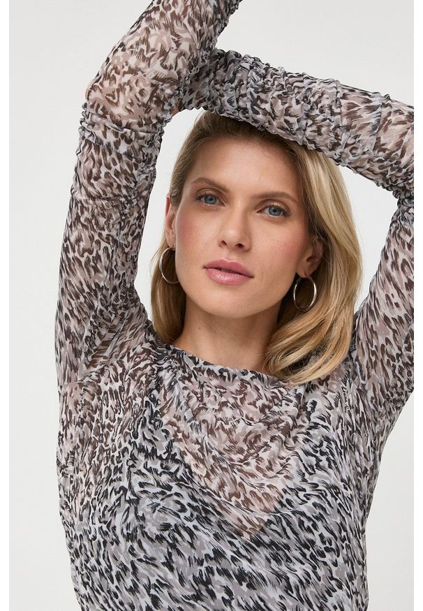 Patrizia Pepe longsleeve damski kolor szary. Kolor: szary. Materiał: materiał, dzianina. Długość rękawa: długi rękaw