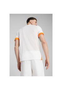 Puma - Męska koszulka do padla INDIVIDUAL PUMA White Vivid Blue Heat Fire Orange. Kolor: wielokolorowy, pomarańczowy, żółty, biały, niebieski