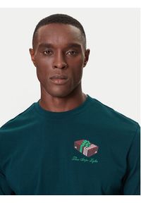 Adidas - adidas T-Shirt 3-Stripes Lights Giftbox Graphic JN2498 Zielony Regular Fit. Kolor: zielony. Materiał: bawełna #5