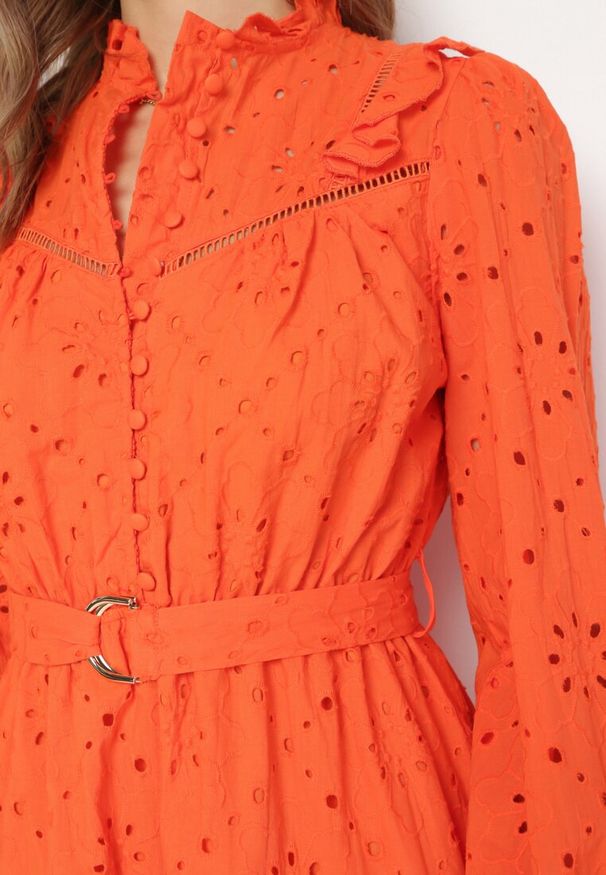 Born2be - Pomarańczowa Haftowana Sukienka Mini z Bawełny z Paskiem i Ażurowym Wzorem Aislina. Typ kołnierza: kołnierz z falbankami. Kolor: pomarańczowy. Materiał: bawełna. Wzór: ażurowy, haft. Sezon: wiosna, lato. Długość: mini