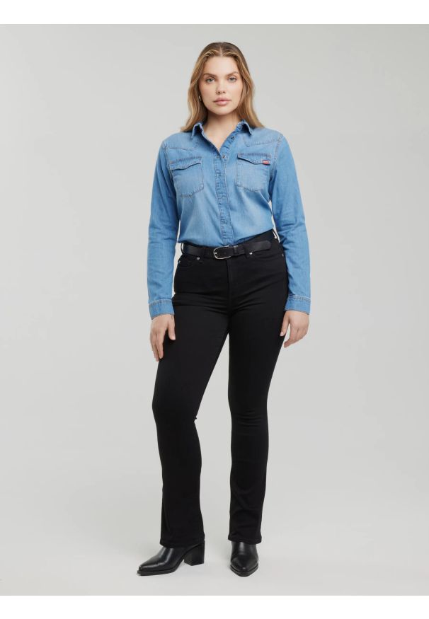 Big-Star - Koszula damska jeansowa slim niebieska Norra 236. Okazja: na co dzień. Kolor: niebieski. Materiał: jeans. Styl: elegancki, casual