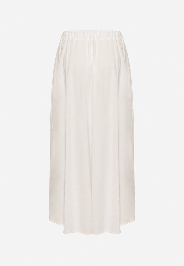 Born2be - Biała Rozkloszowana Spódnica z Wiskozą Zisene. Okazja: na co dzień. Kolor: biały. Materiał: wiskoza. Styl: klasyczny, elegancki, casual