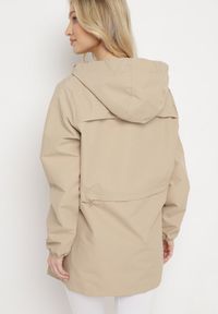 Born2be - Beżowa Kurtka Wiatrówka na Zamek Błyskawiczny z Kapturem Radisca. Typ kołnierza: kaptur. Kolor: beżowy #7