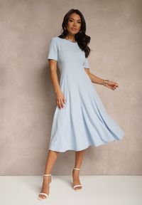 Renee - Niebieska Sukienka Rozkloszowana o Taliowanym Fasonie Telaswena. Okazja: na co dzień. Kolor: niebieski. Styl: elegancki, casual