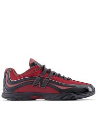Buty unisex New Balance URC56FFC - czerwone. Kolor: czerwony. Materiał: skóra, materiał, syntetyk, guma. Szerokość cholewki: normalna. Sport: bieganie #1