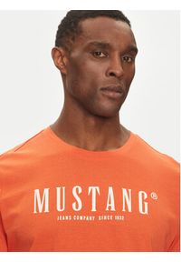 Mustang T-Shirt Austin 1016264 Pomarańczowy Regular Fit. Kolor: pomarańczowy. Materiał: bawełna #3