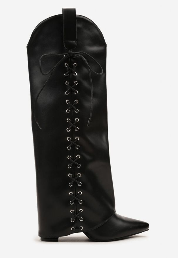 Renee - Czarne Kozaki na Słupku Ozdobione Sznurowaniem i Wywiniętą Cholewką Latanessa. Okazja: na spacer, na co dzień. Zapięcie: sznurówki. Kolor: czarny. Szerokość cholewki: normalna. Wzór: aplikacja. Materiał: skóra, jeans. Obcas: na słupku. Styl: casual, elegancki, klasyczny. Wysokość obcasa: średni