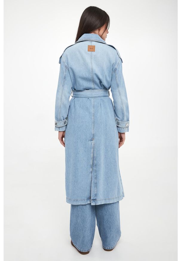 Liu Jo - Płaszcz damski jeansowy LIU JO. Materiał: jeans