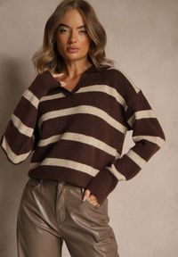 Renee - Brązowy Sweter z Wełną Zdobiony Kołnierzykiem i Wzorem w Paski Tevila. Okazja: na co dzień. Typ kołnierza: dekolt w serek. Kolor: brązowy. Materiał: wełna. Wzór: paski, aplikacja. Styl: elegancki, casual, sportowy