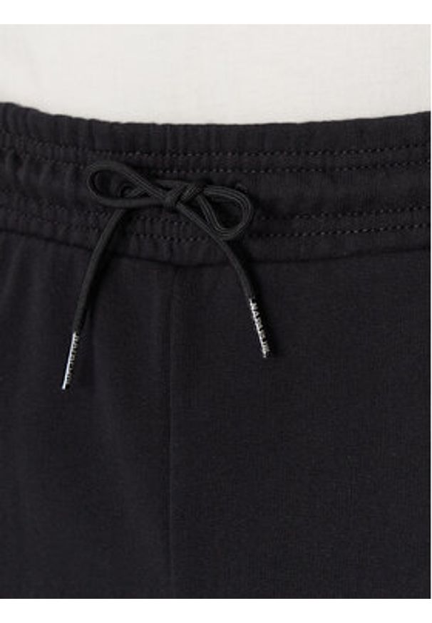 Napapijri Szorty sportowe N-Gori NP0A4IBQ0411 Czarny Regular Fit. Kolor: czarny. Materiał: bawełna. Styl: sportowy