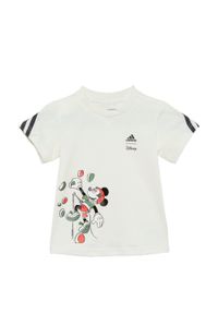 Adidas - Koszulka adidas Disney Mickey Mouse. Kolor: czerwony, szary, biały, wielokolorowy. Wzór: motyw z bajki. Sport: joga i pilates