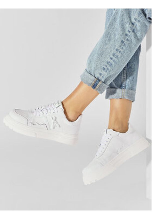 Patrizia Pepe Sneakersy 2Z0008/L011-W338 Biały. Kolor: biały. Materiał: skóra