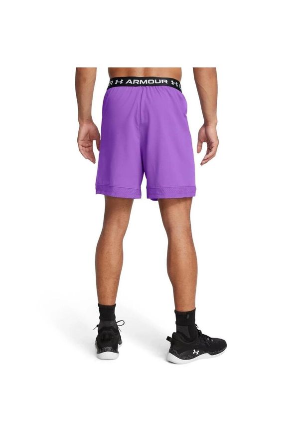 Spodenki krótkie męskie Under Armour Vanish Woven 6in Shorts. Kolor: fioletowy. Długość: krótkie. Sezon: lato
