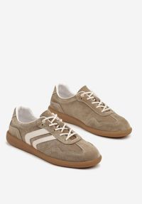 Renee - Ciemnobeżowe Sneakersy Tenisówki ze Skórzaną Wkładką Ozdobione Paskami Melioressa. Okazja: na co dzień. Zapięcie: pasek. Kolor: beżowy. Materiał: skóra. Wzór: aplikacja #6