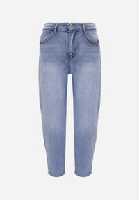 Born2be - Niebieskie Klasyczne Jeansy Mom Fit z Wysokim Stanem z Bawełny Charvielle. Okazja: na co dzień. Stan: podwyższony. Kolekcja: plus size. Kolor: niebieski. Długość: krótkie. Styl: klasyczny #6