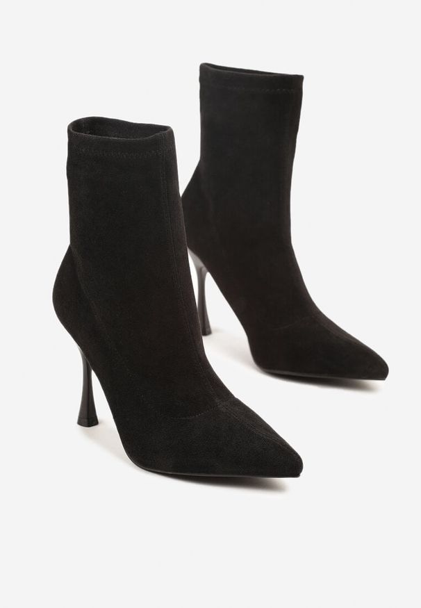 Born2be - Czarne Botki Vices na Klepsydrowej Szpilce Kelisse. Okazja: na co dzień. Kolor: czarny. Materiał: jeans. Szerokość cholewki: normalna. Obcas: na obcasie. Styl: casual, elegancki. Wysokość obcasa: średni