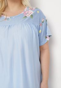 Born2be - Niebieska Koszula Nocna w Kwiatowy Wzór z Krótkim Rękawem Seliaane. Kolekcja: plus size. Kolor: niebieski. Długość: krótkie. Wzór: kwiaty #3
