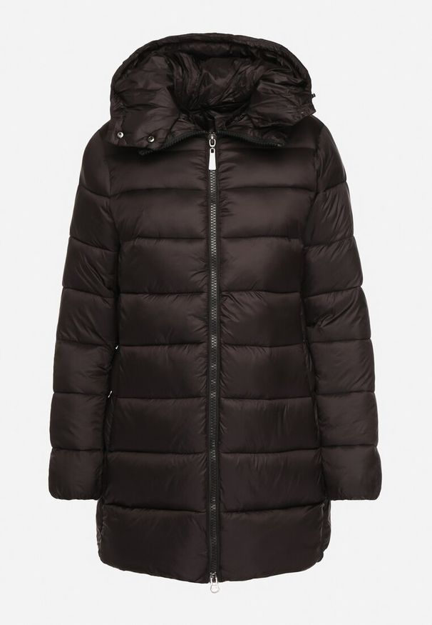 Born2be - Czarna Kurtka Pikowana o Wydłużonym Kroju z Dwustronnym Suwakiem i Odpinanym Kapturem Naorae. Okazja: na co dzień. Kolor: czarny. Materiał: jeans. Styl: sportowy, elegancki, casual