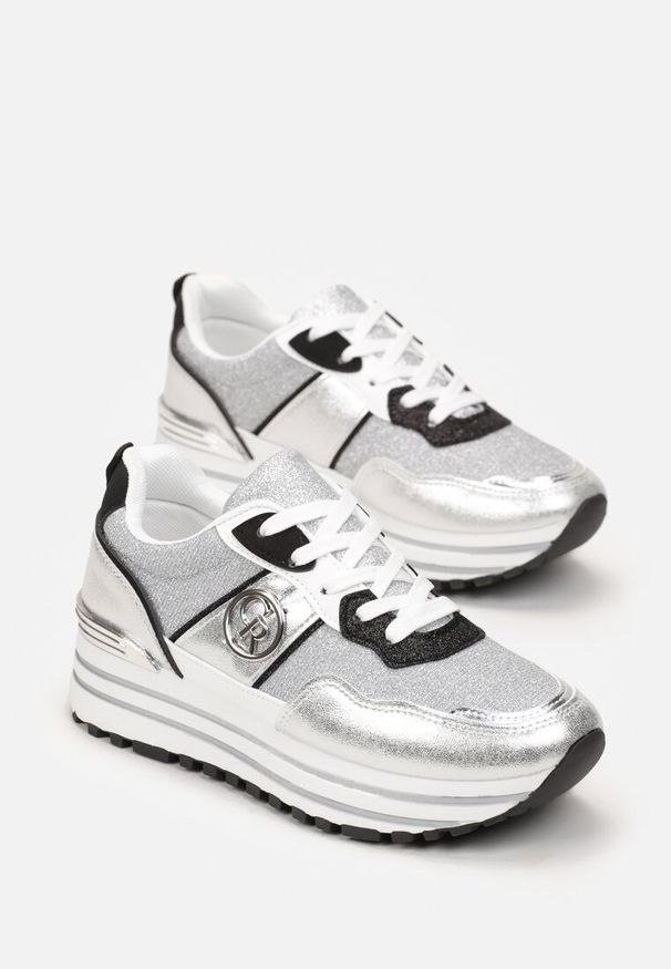 Born2be - Srebrne Sneakersy na Platformie z Metaliczną Wstawką Cathleen. Kolor: srebrny. Obcas: na platformie