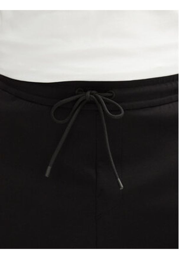 BOSS Szorty sportowe Headlo 50537199 Czarny Regular Fit. Kolor: czarny. Materiał: bawełna. Styl: sportowy
