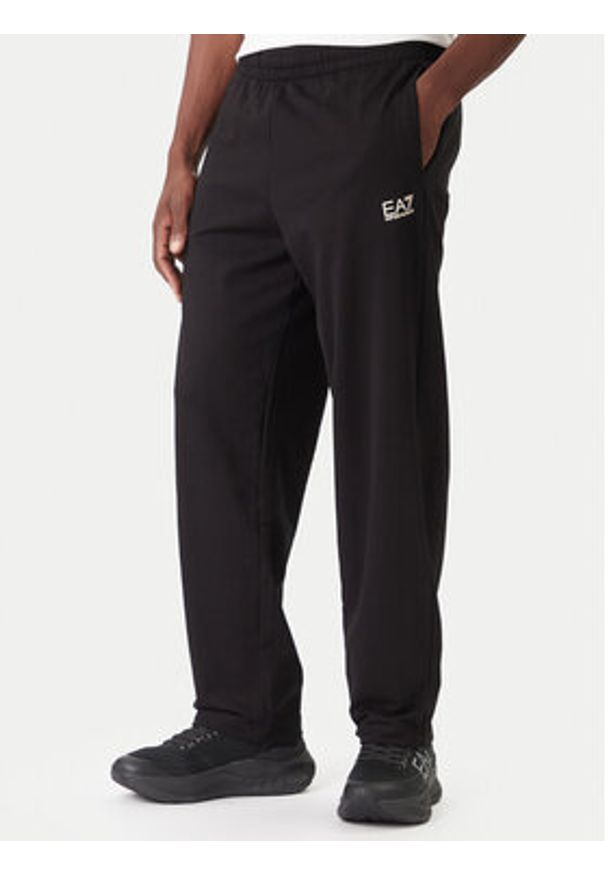 EA7 Emporio Armani Dres 7M000236 AF13512 MC156 Czarny Regular Fit. Kolor: czarny. Materiał: bawełna