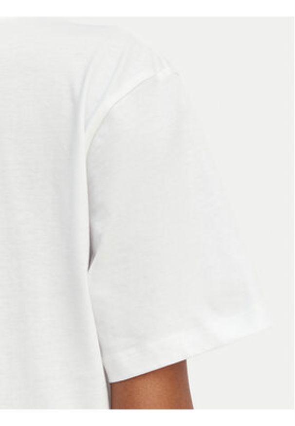 Guess T-Shirt V6GI14 K2981 Biały Relaxed Fit. Kolor: biały. Materiał: bawełna