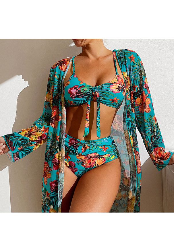 Intica - Bikini z narzutką na plażę z kwiecistym wzorem Olesya. Kolor: wielokolorowy. Materiał: materiał. Wzór: aplikacja