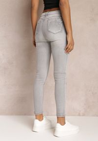 Renee - Jasnoszare Jeansy Skinny Push-Up z Wycięciem i Cyrkoniami Idomara. Kolor: szary. Wzór: aplikacja #4