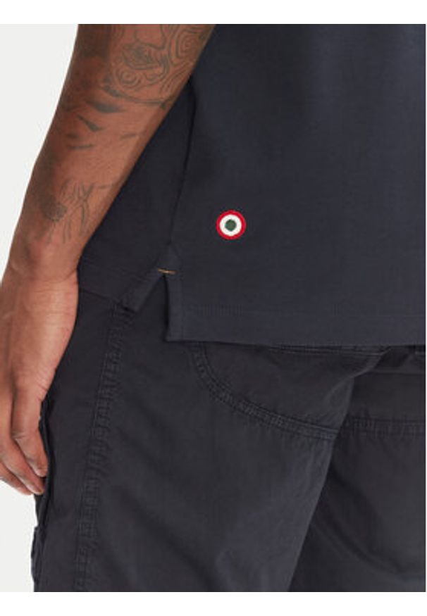 Aeronautica Militare Polo 251PO1850P191 Granatowy Slim Fit. Typ kołnierza: polo. Kolor: niebieski. Materiał: bawełna