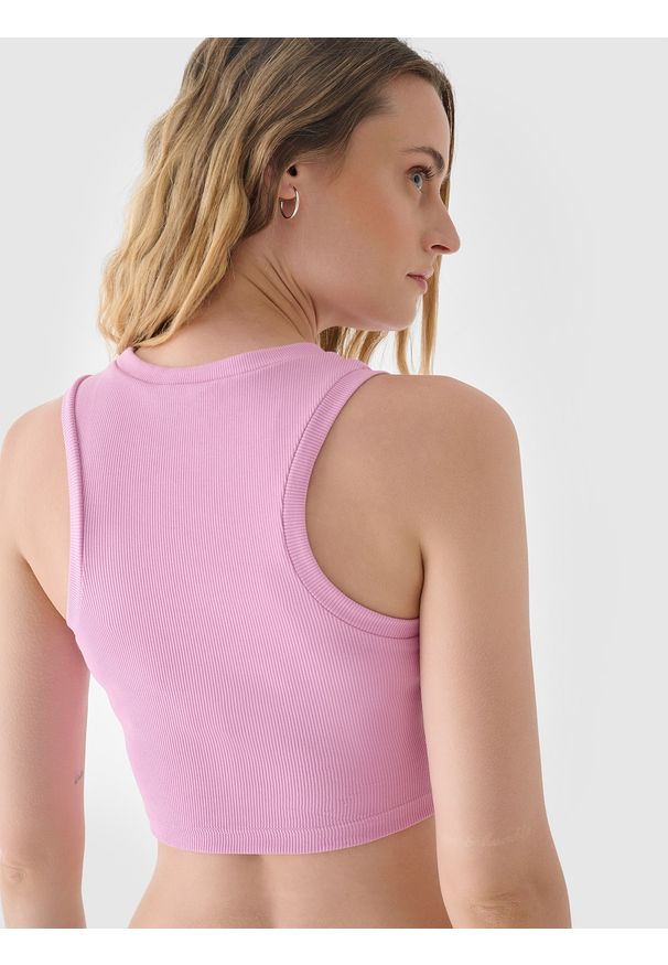 4f - 4F Crop top slim damski - pudrowy róż XXL. Kolor: różowy. Materiał: materiał, bawełna, dzianina, elastan, prążkowany. Długość rękawa: na ramiączkach. Wzór: prążki, jednolity. Sezon: lato