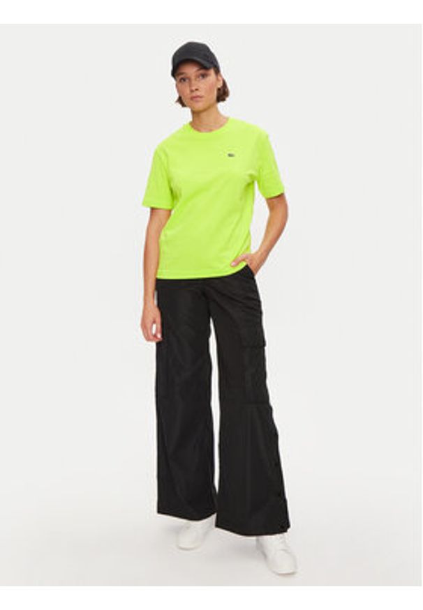 Lacoste T-Shirt TF7215 Żółty Loose Fit. Kolor: żółty. Materiał: bawełna