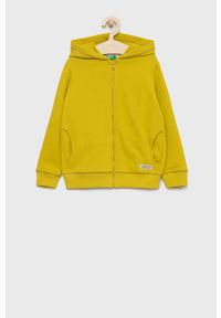 United Colors of Benetton bluza bawełniana dziecięca kolor zielony z kapturem gładka. Okazja: na co dzień. Typ kołnierza: kaptur. Kolor: zielony. Materiał: bawełna. Wzór: gładki. Styl: casual