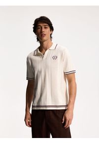Reserved - Sweter polo - złamana biel. Typ kołnierza: polo. Materiał: bawełna, dzianina #1