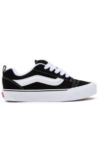 Buty Vans KNU Skool VN0009QC6BT1 - czarne. Okazja: na co dzień. Zapięcie: pasek. Kolor: czarny. Materiał: zamsz, tkanina, guma. Szerokość cholewki: normalna. Model: Vans Old Skool